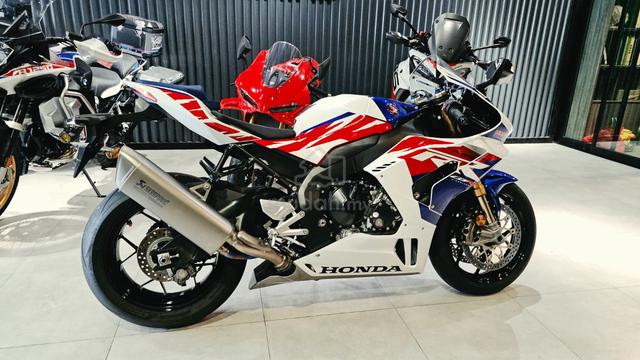 Honda CBR1000RR-R SP - photo 3 of 9
