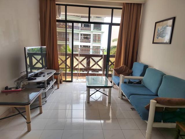 Mahkota Parade/Mahkota Hospital COUPLE Master Room pool view 1