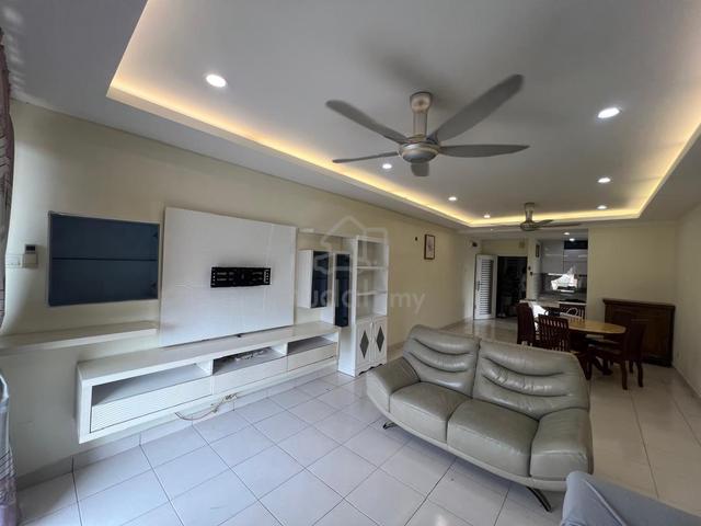 Laman Tasik 1