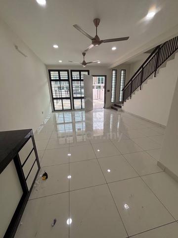 Uda Utama Double Storey Terrace House Partial Furnish For Rent 1