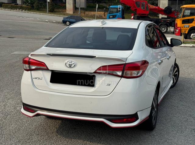 Toyota VIOS G HIGH SPEC SPORTY WELL MAINTAINED - 3