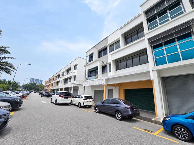 Ground Floor Shoplot facing maindroad TTDI Jaya shah alam 1