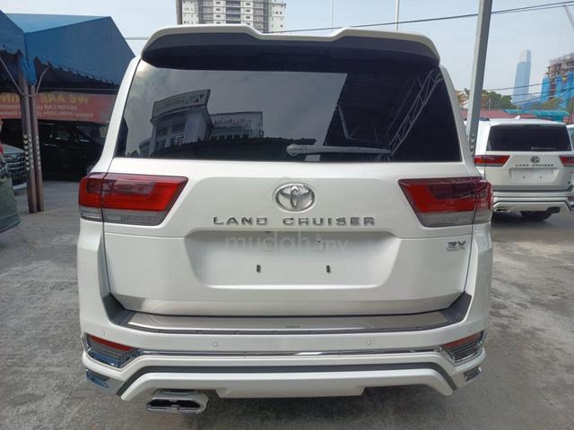 2023 Toyota LANDCRUISER 3.4 ZX FJA300W (A) - 4