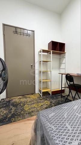 Bilik Kecil Untuk Disewa 1