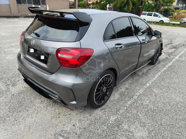 2015 Mercedes Benz A180 1.6T W176 (CBU) (A) - 2
