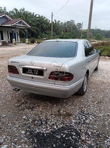 1997 Mercedes Benz E-CLASS 2.6 240 ELEGANCE (CBU) - 2