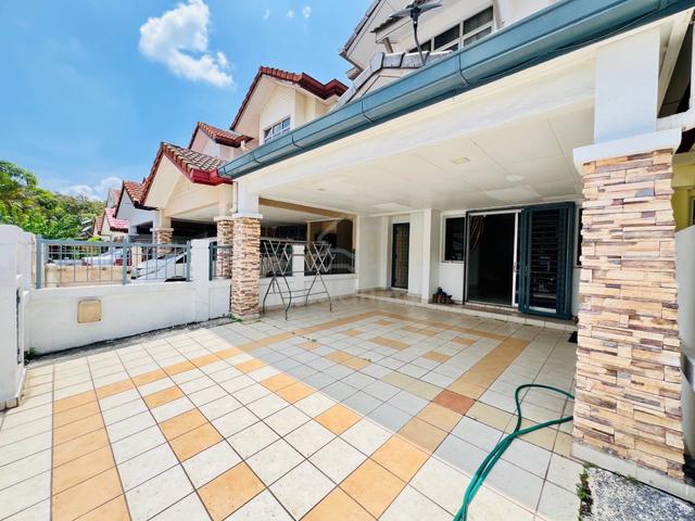20' x 70' FREEHOLD✨ Double Storey Taman Bukit Subang, U16 Shah Alam 1
