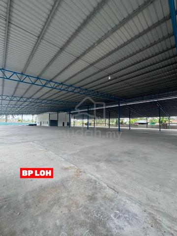 Sungai Jawi Warehouse Showroom for Rent! 1