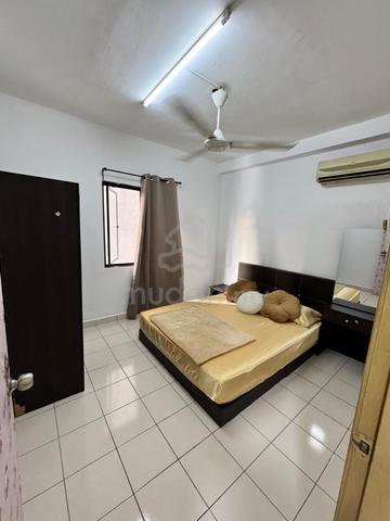 Middle Room at Jalan Kuching, Kuala Lumpur 1