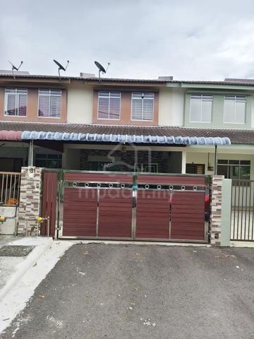 [FACING OPEN/RENO] Double Storey di Taman Kluang Indah, Kluang, Johor 1