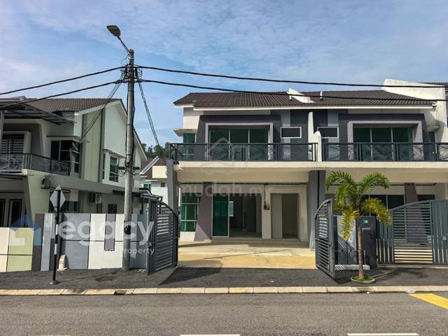 Firebreak Lot Double Storey With Land At Taman Lahat Sentosa, Ipoh 1