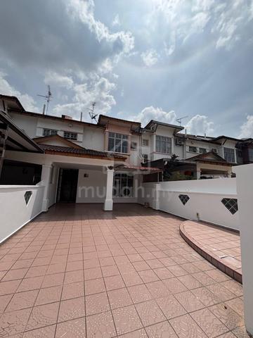 Setia Indah_ 2 Storey Terrace_ Intermediate Lot_ Good Condition 1