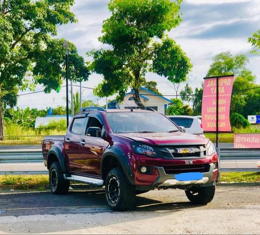 2016 Isuzu D-MAX 3.0 V-CROSS 4X4 TFS85JDR-TLPH (A) - 1