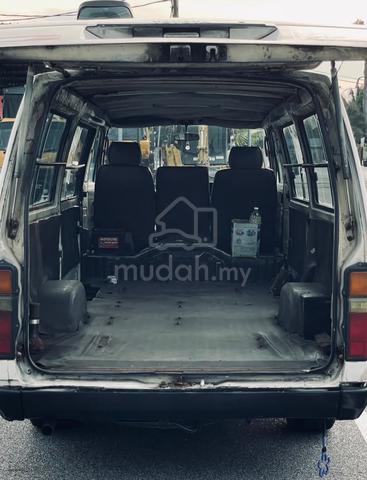 Toyota HIACE LH61 (M) - 4