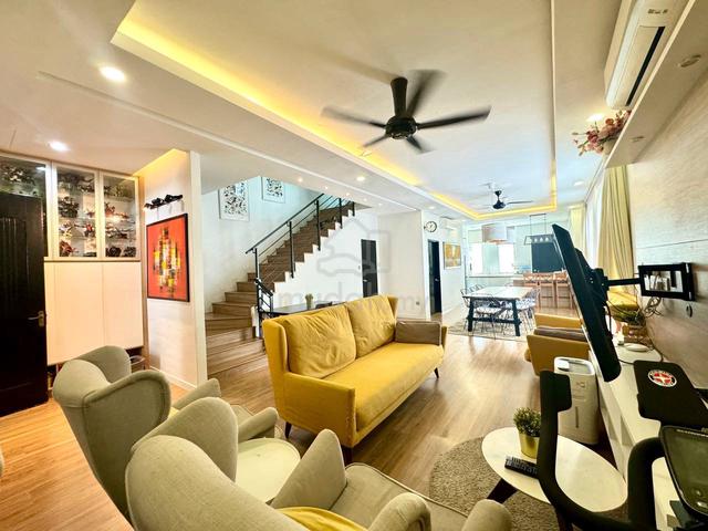END LOT | FULLY RENOVATED | Double Storey Taman Bangi Avenue 2