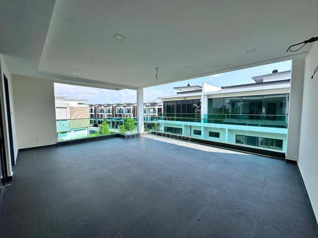 Puchong South Premium Semi-D Corner 5+1 Bedrooms, Gated & Guarded 1