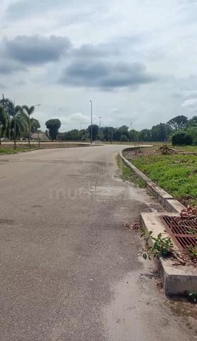 Tanah Tepi Jalan 1