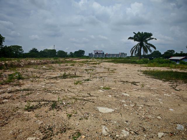 Klang -Jalan Pendamaran Land under TOL for rent 1