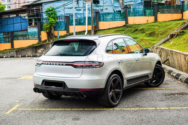 Porsche MACAN 2.0 PDLS+ SportChrono GTS Red Meter - 2