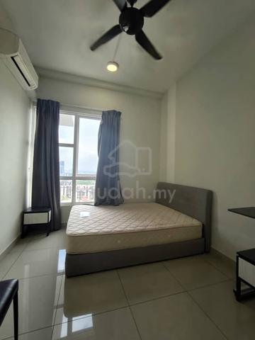 Queen Bedroom Pinnacle Tower JB Town - 5km drive to CIQ 1