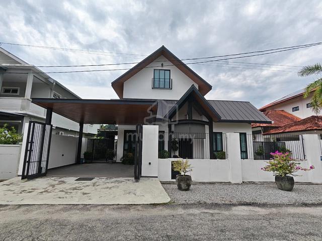LUXURY RENOVATED Bungalow With Attic Floor @ Bukit Beruang Melaka 1
