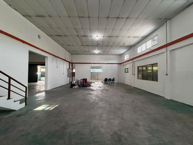 2 Adjoining Link Factory Warehouse [BUKIT MINYAK] 300 Amps Ready Unit! 1