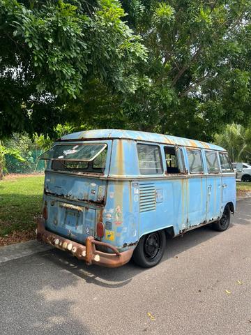 1965 Volkswagen SAFARI KOMBI 1.6 wth 13 window (M) - 2