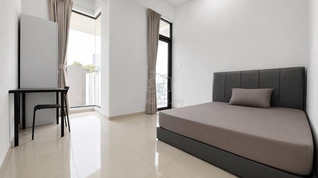 Premium Master Room with Private Balcony @ Abel Residence Bungalow 1