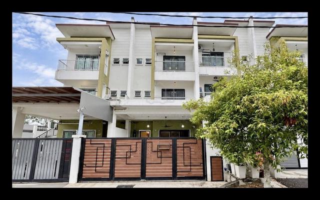 DEPOSIT FLEXIBLEš„NEGO RENOVATED 2.5Storey Sentosa Impian Sungai Merab 1