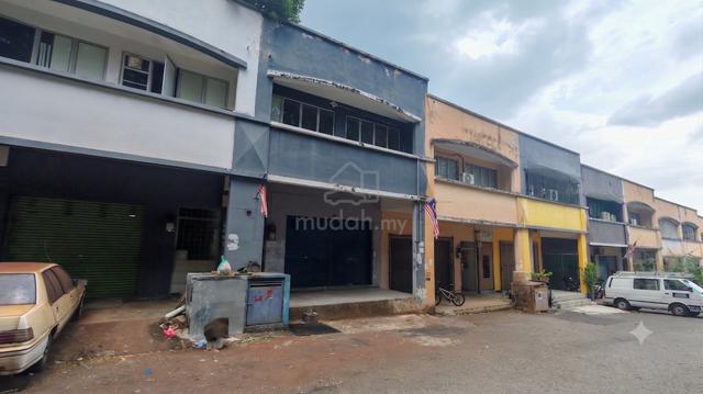 with title, 2 sty shop lot , at Lestari Perdana , Seri Kembangan 1