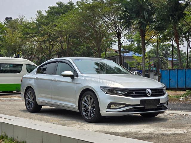 2022 Volkswagen PASSAT 2.0 TSI ELEGANCE - 1