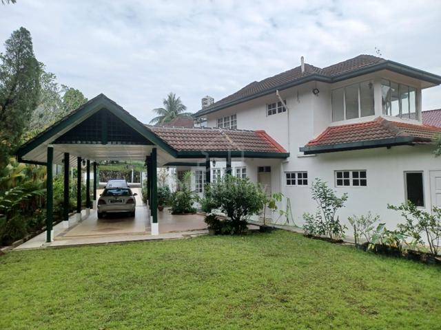 Banglo with matured garden at Seksyen 7 Shah Alam for sale 1