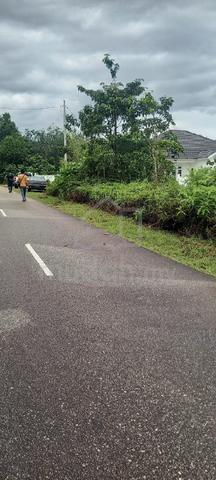 Tanah Tepi Jalanraya Untuk Di-Jual 1