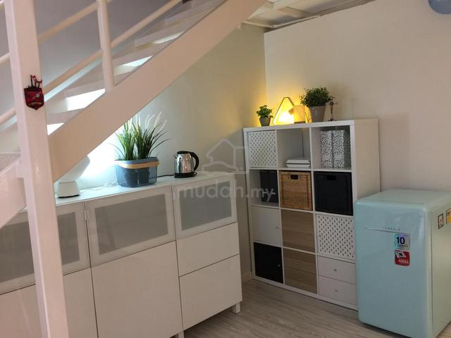 Fully furnished executive duplex SOHO with en-suite bathroom. 1
