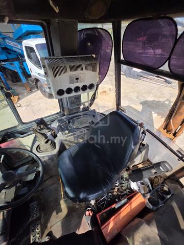Backhoe 580M (Series 2) Full Cabin (Aircond) - photo 5 of 6