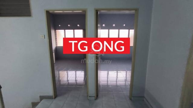 2 Storey Terrace Move in Condition Rare Units 4