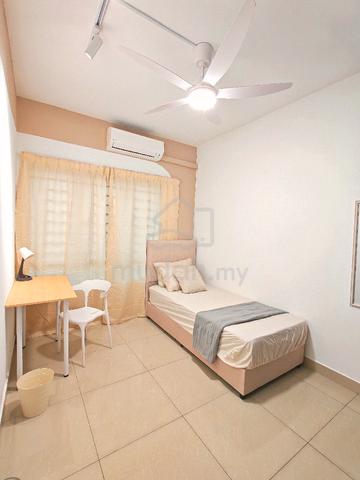 Single Medium Room, Connaught Avenue Taman Connaught 1