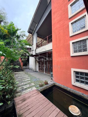 Below Value Fully Renovated Double Storey Bangalow SS1 Petaling Jaya 1
