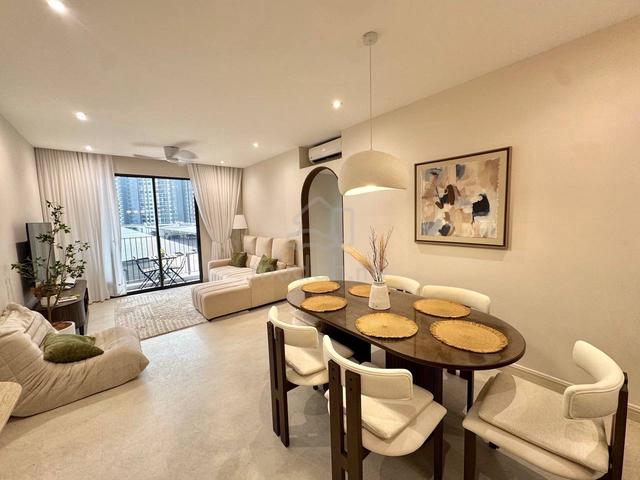 E Island Lake Haven 1