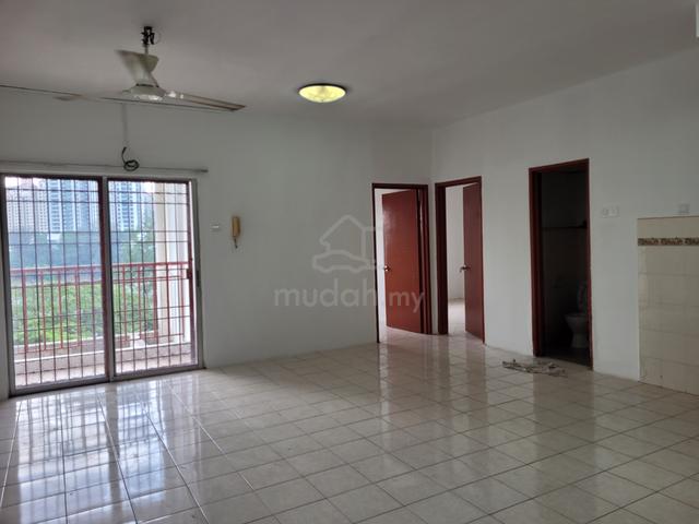 Bayu Puteri Apartment 1