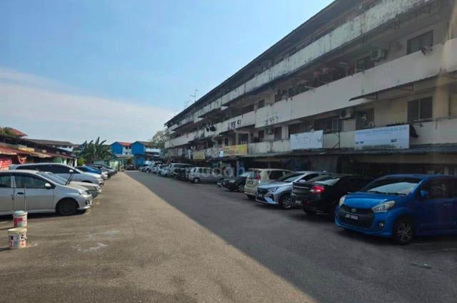 Flat Taman Ungku Tun Aminah 1