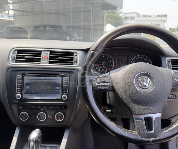 2014/15 VOLKSWAGEN JETTA 1.4 TSI - Sedan - 4