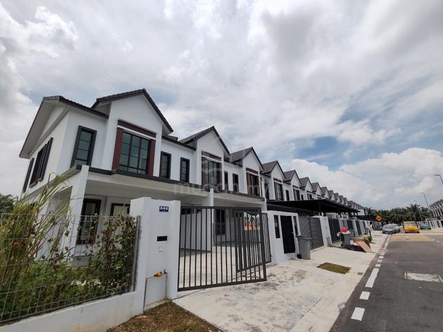 St Marco Kulai 2 Storey Landed house endlot with extra land brand new 3