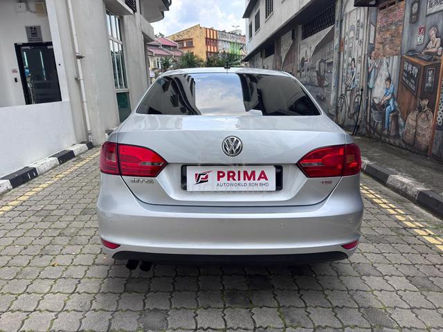 2011 Volkswagen JETTA 1.4 TSI (A) - 3