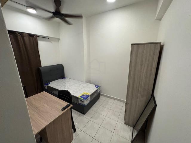 Small Room for rent at Vista Komanwel A,Bukit Jalil, IMU,New Furniture 1