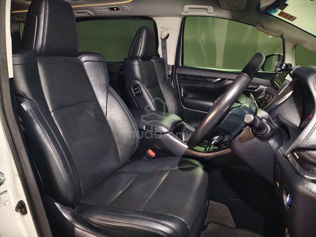 2019 Toyota Vellfire 2.5 ZG Like New - 5