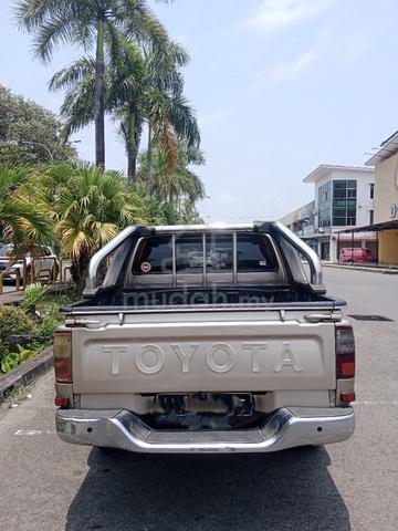 2003 Toyota HILUX 2.5 SR TURBO MY03 KDN165 (M) - 4