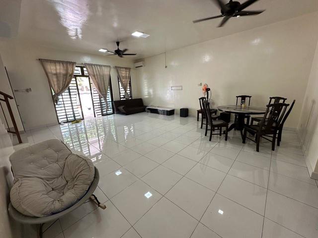 Double Storey / Bandar Dato Onn / 4 Bed 3 Bathroom / GnG 1