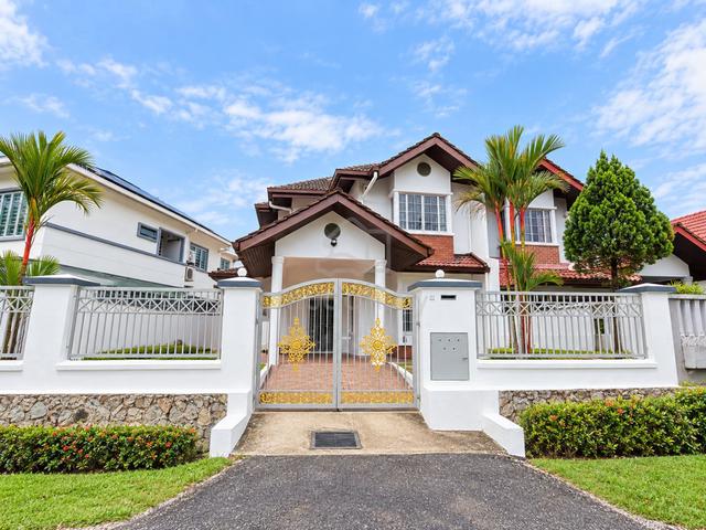 Refurbished 🏡 2 Storey Semi D in Bandar Kinrara BK 4 Puchong 1