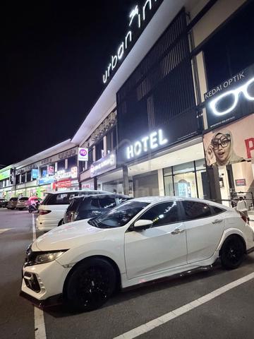2017 Honda CIVIC 1.5 HATCHBACK HONDA SENSING (A) - 2